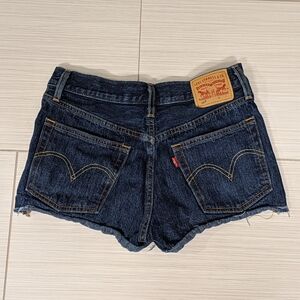 Women's Levi's jean shorts - size 25